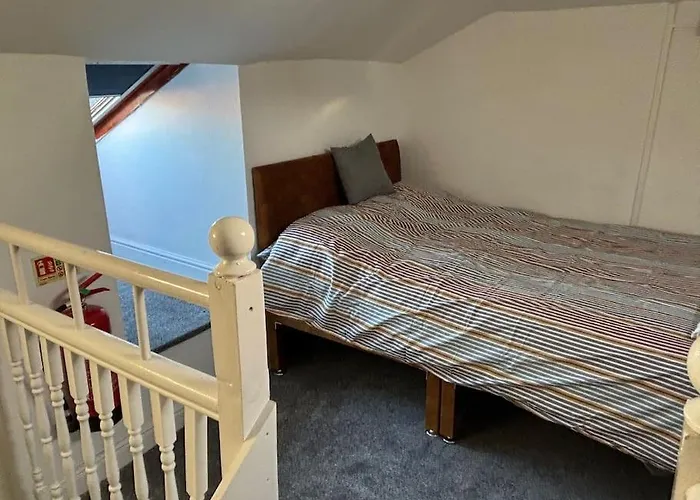 Cosy 4 Bed Period Property - Near City And University